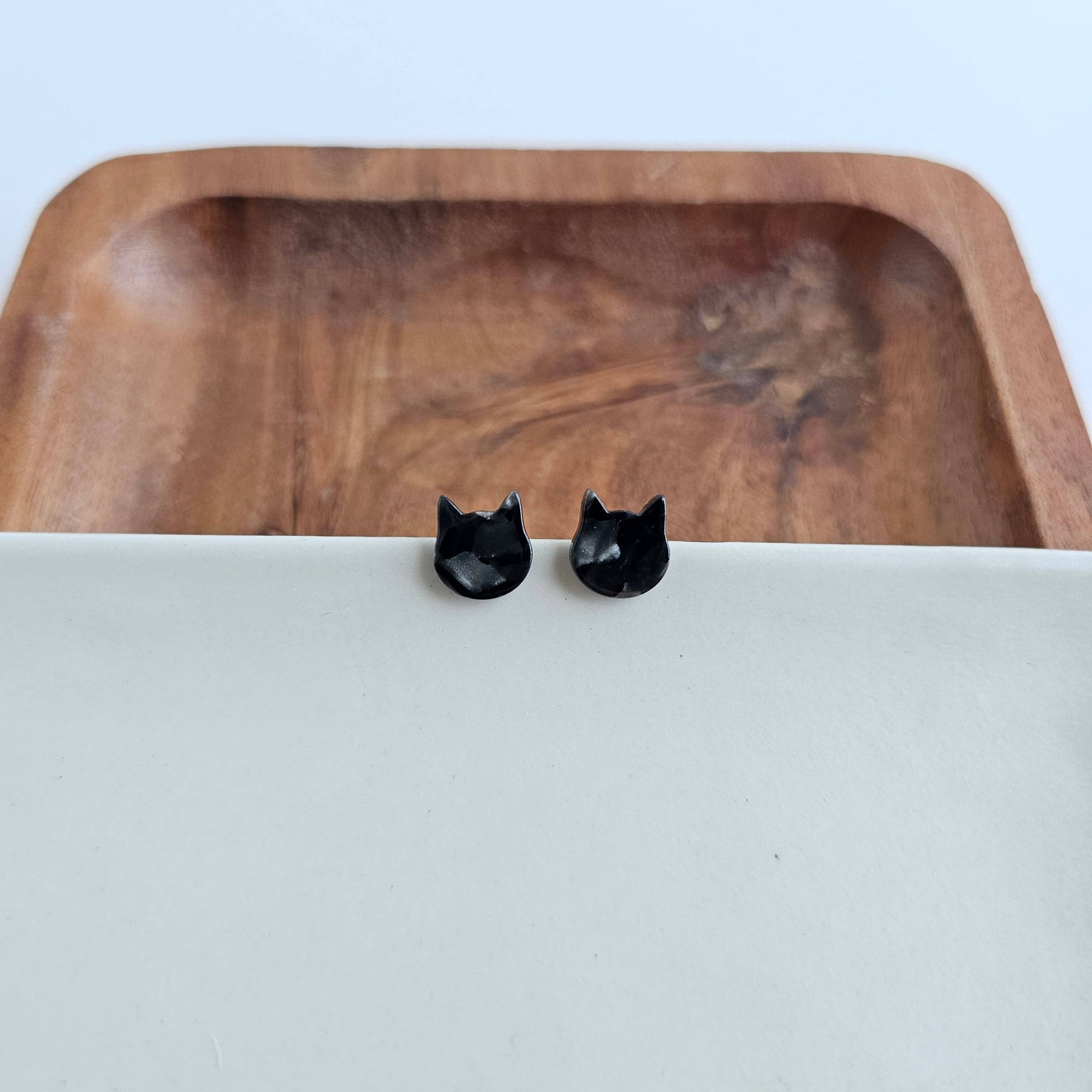 Cat Studs